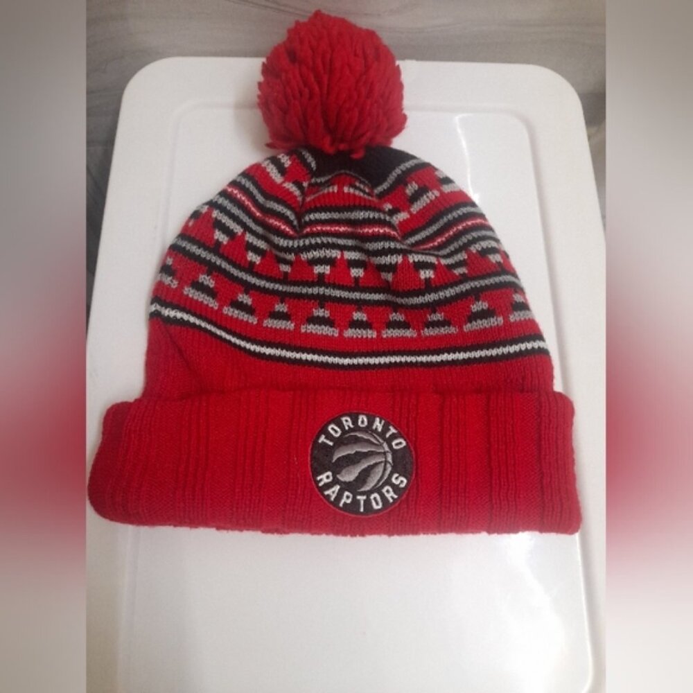 Mitchell & Ness - Toronto Raptors Winter Hat/Toque - Red/Black